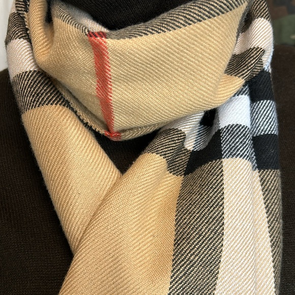 Tartan Plaid Scarf with fringe oblong 100% acrylic. tan white black 70 X 13 new - Picture 10 of 11
